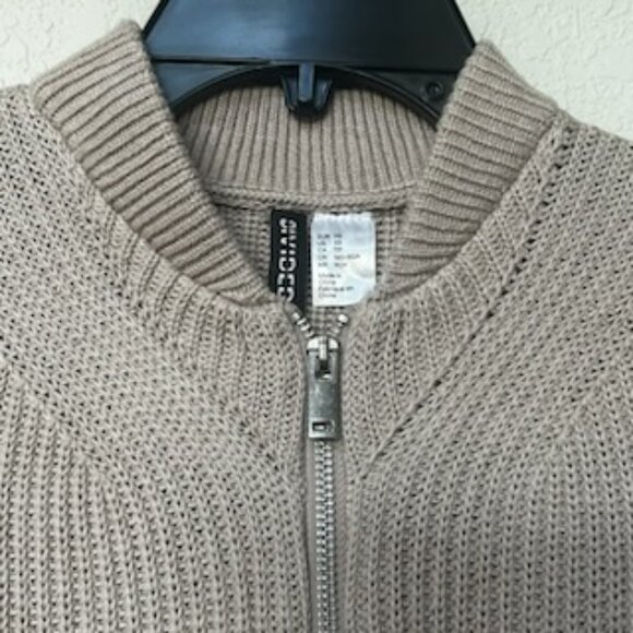 NWOT Divided Taupe Ribbed Crew Neck Zip Front Knitted Cardigan With Pockets - Picture 4 of 9
